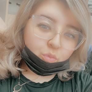 Meet your Posher, Leslie